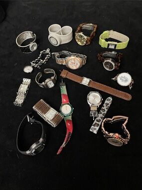 Women’s/Men’s? Mixed Watch Bundle - 16 in total - Great for crafting or other